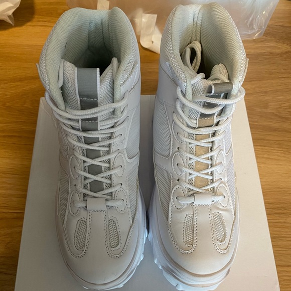 White reflective combat boots - Picture 3 of 4